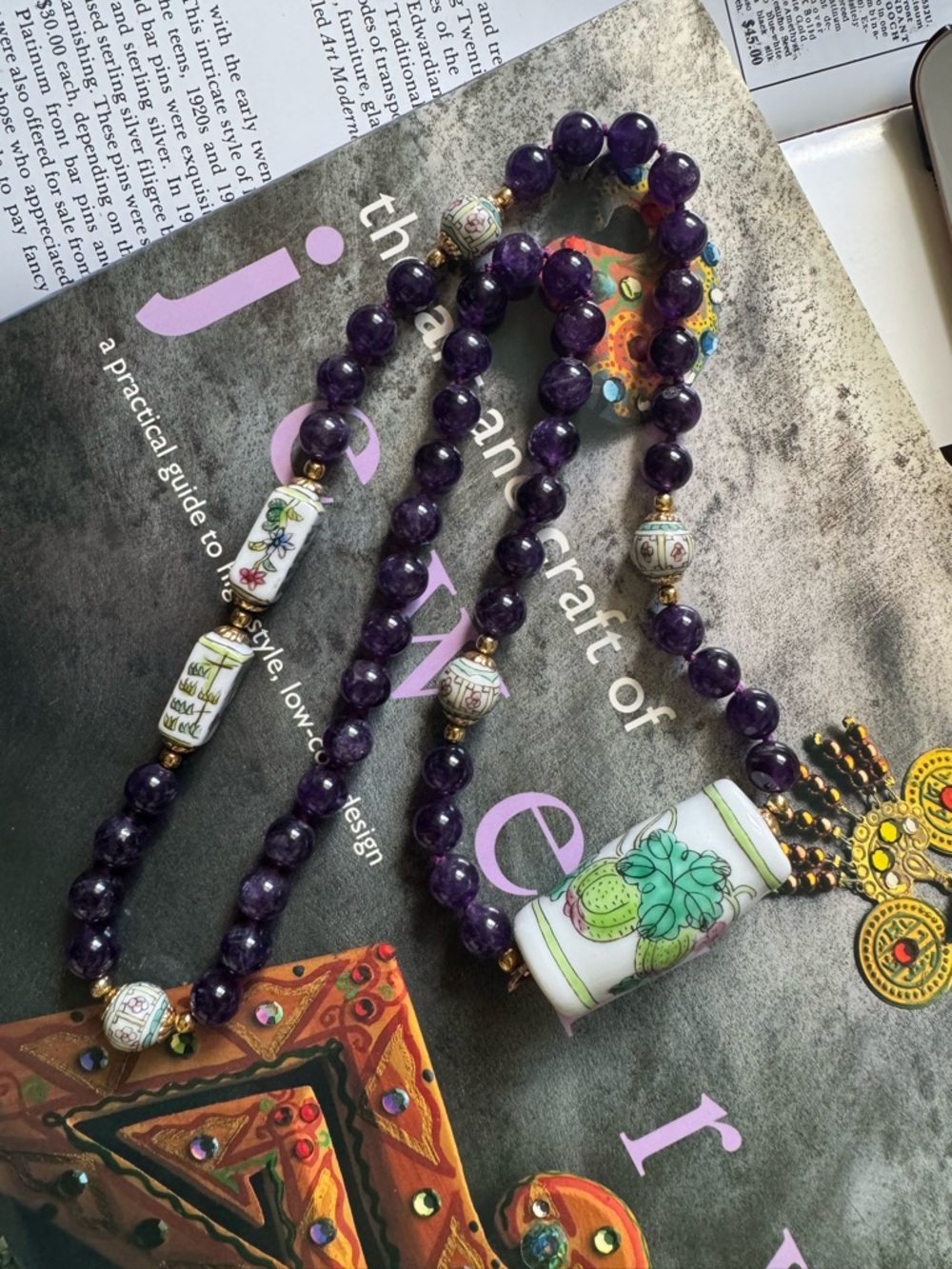 Asian inspired Beautiful preowned stone necklace with porcelain beauties😍😍